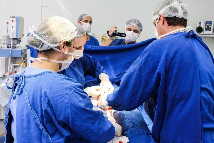 Trudny poród we wrocławskim szpitalu. Wody płodowe odeszły kilka miesięcy przed terminem