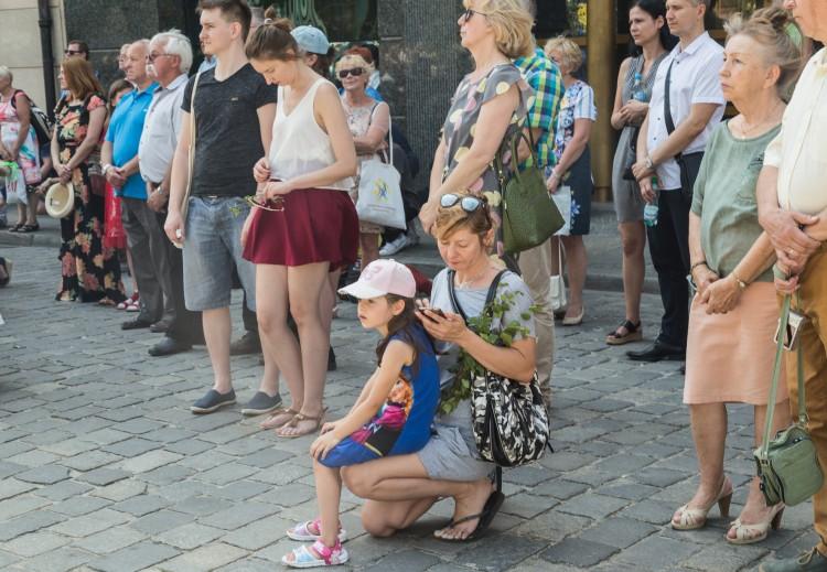 Katolicy świętują Boże Ciało. Przez miasto przeszły procesje [ZDJĘCIA]