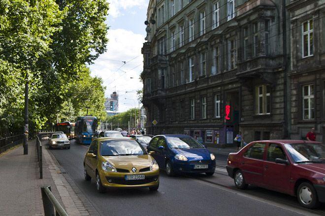 Przez wrzesień mają zdecydować, czy wydzielić tory dla Tramwaju Plus, czy nie