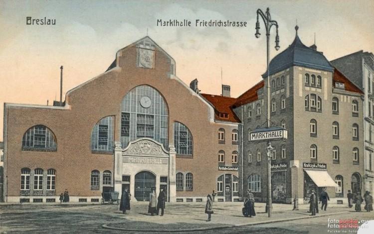 Nie! To nie jest Hala Targowa, którą znacie! We Wrocławiu była druga, identyczna!