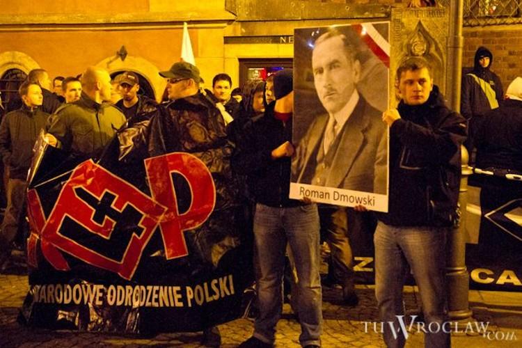 Wieczorem przez Wrocław przejdzie VII Marsz Patriotów (SPRAWDŹ TRASĘ)