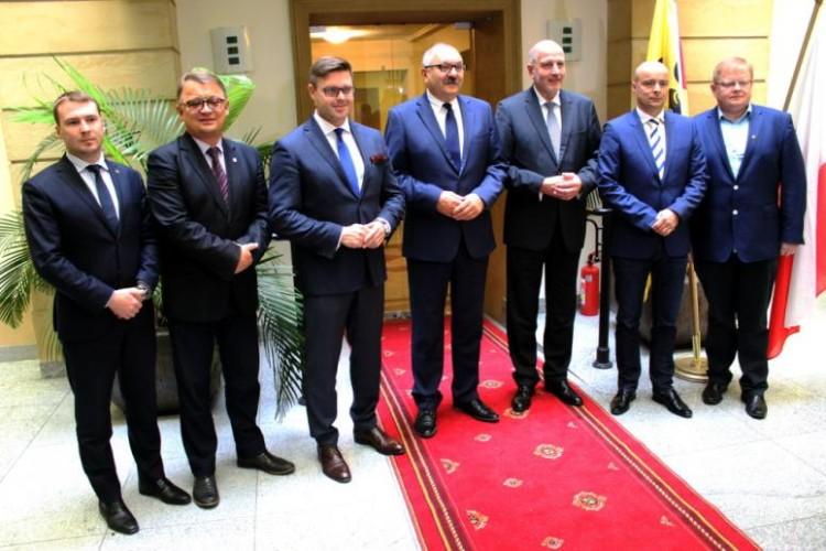 Część DRS mocno za Dutkiewiczem i przeciw Michalakowi