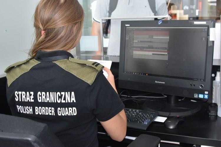Wrocław: Podstępem próbowali wjechać do Polski, posługiwali się cudzymi dokumentami