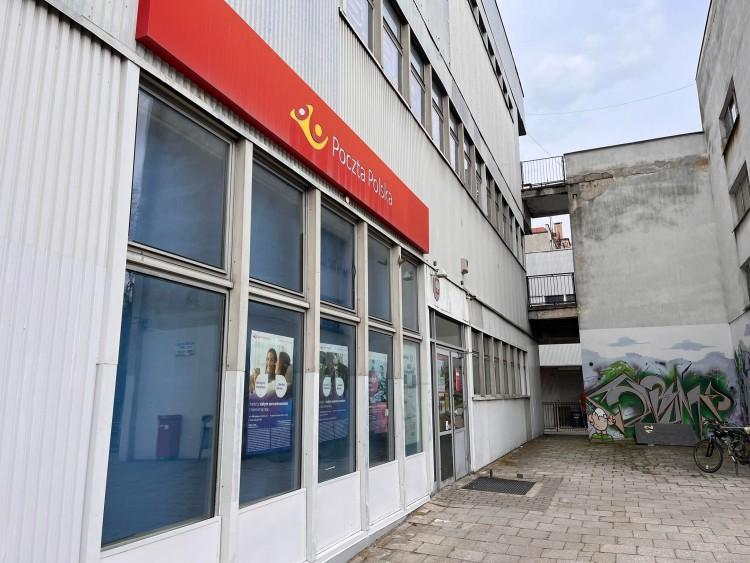 Wrocław: Napad na pocztę. Policja szuka napastnika