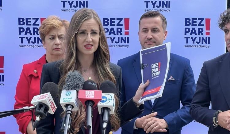 Bezpartyjni idą do sądu z TVP. I może z TVN