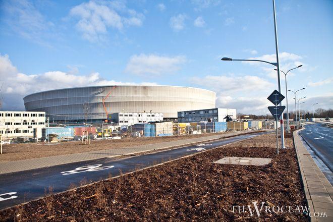 Membrana wrocławskiego stadionu idzie do prania. Ma lśnić jak na wizualizacjach