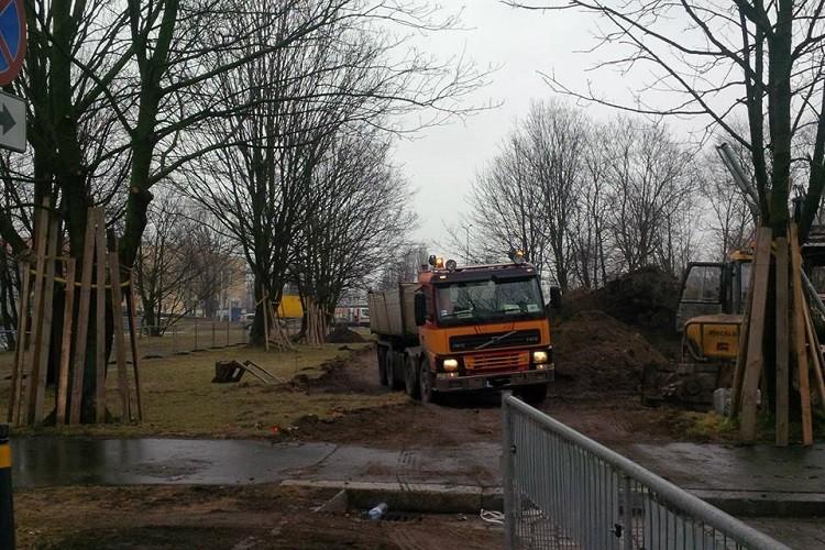 Na Dobrzyńskiej powstaną dodatkowe miejsca parkingowe [ZDJĘCIA]