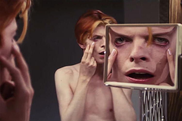 Samotność Davida Bowiego i szczęście w czasach lockdownu [WYWIAD]
