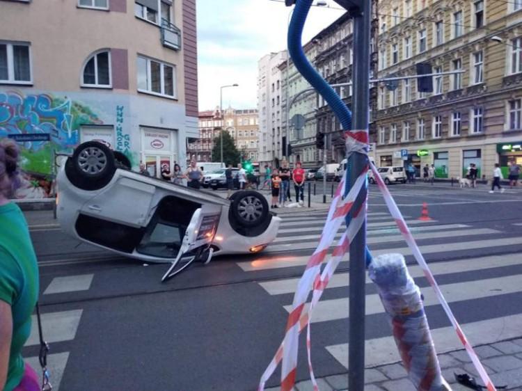 Sygnalizacja świetlna na niebezpiecznym skrzyżowaniu znów włączona
