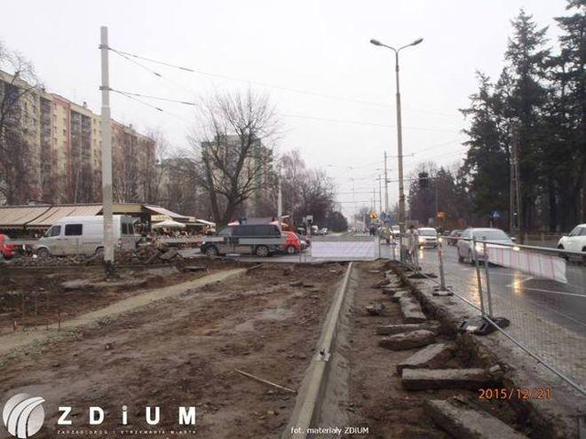 Przed jednym z dwóch największych wrocławskich cmentarzy w końcu powstaje parking z prawdziwego zdarzenia