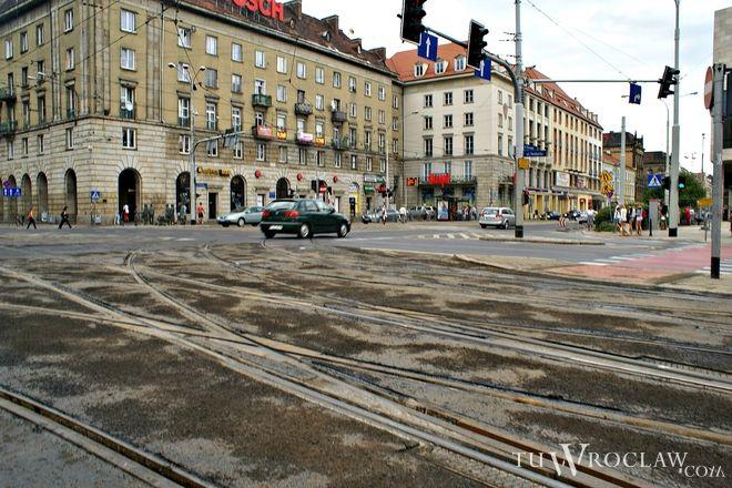 Przywrócono ruch tramwajowy po uszkodzeniu torów u zbiegu Piłsudskiego i Świdnickiej