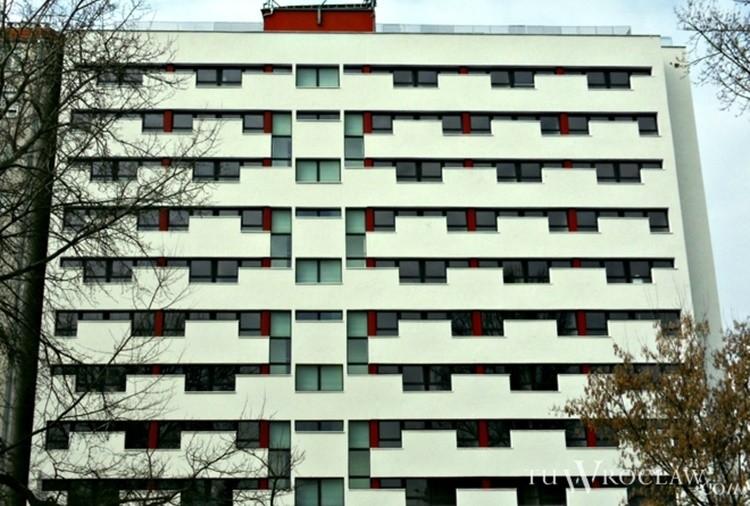 Wrocław: Studentka znalazła w mieszkaniu martwego, obcego człowieka