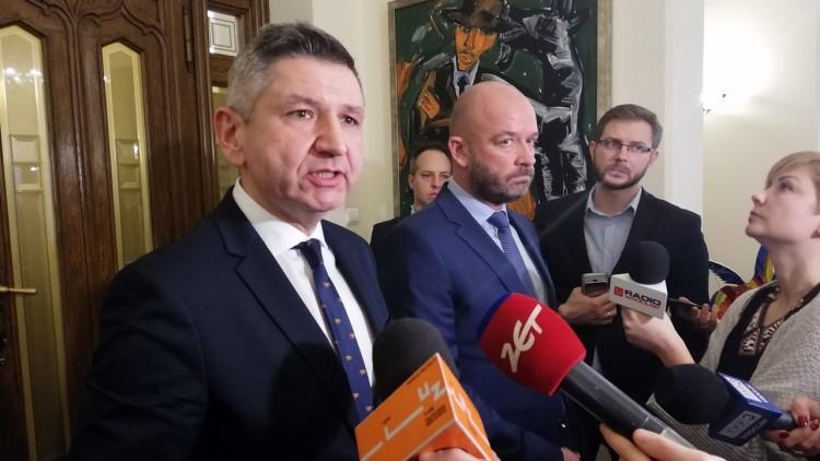 Prezydent Wrocławia solidaryzuje się z nauczycielami. „Rząd, zamiast kontrolować legalność L4, niech zapewni godne życie”