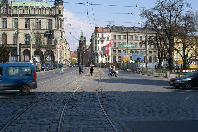 Urzędnicy będą wydłużali zielone światło dla pieszych