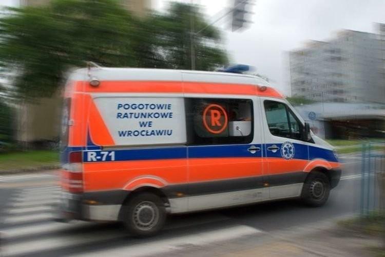 Wrocław: Wypadek na Mickiewicza. Kierowca audi potrącił nastolatka na hulajnodze