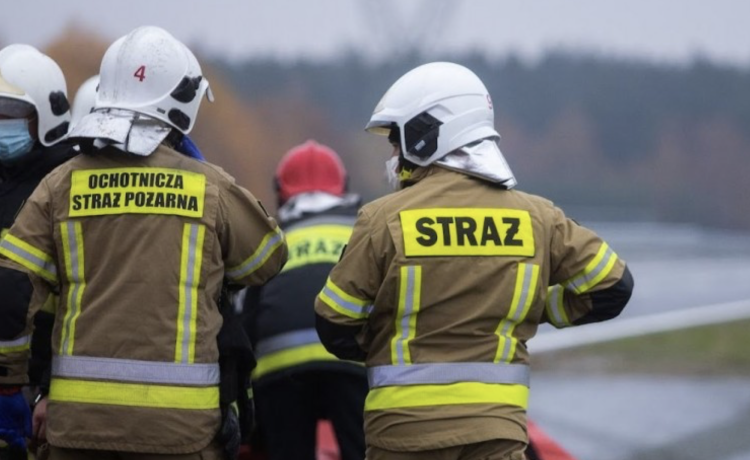 Wypadek na A4 w stronę Wrocławia. Dwa auta uderzyły w bariery