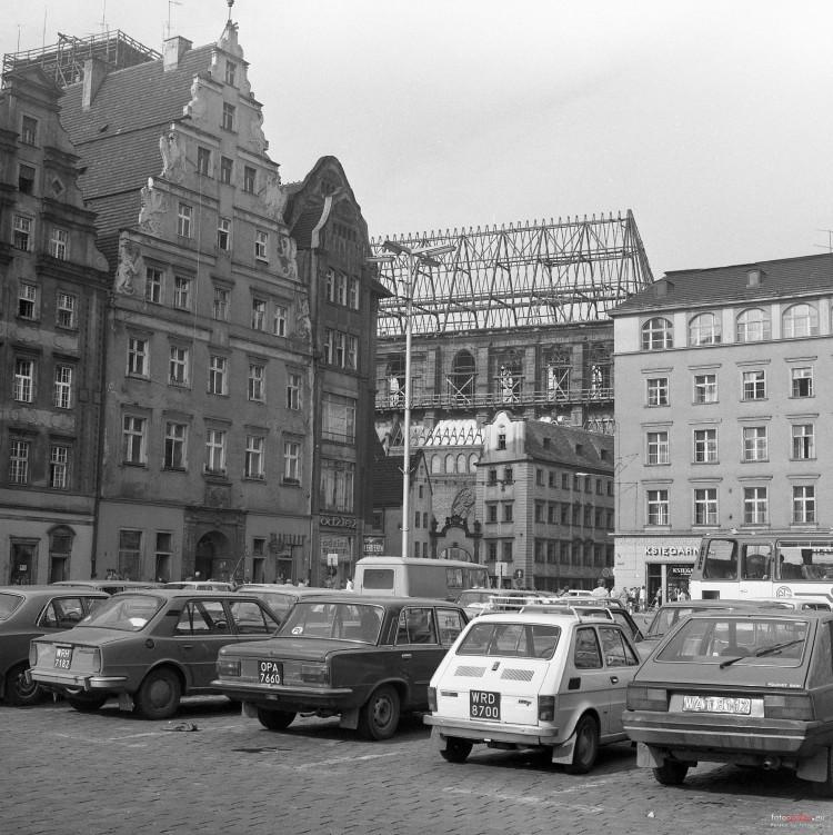 Jak wyglądał weekend na wrocławskim Rynku przed wielu laty