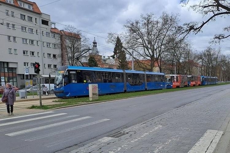 Kłopoty pasażerów MPK Wrocław. Tramwaje bez prądu