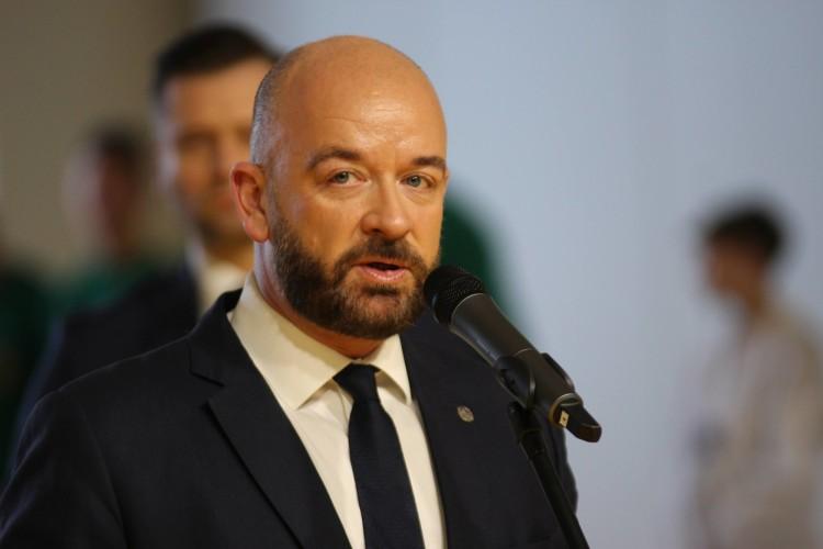 Jacek Sutryk zleca 