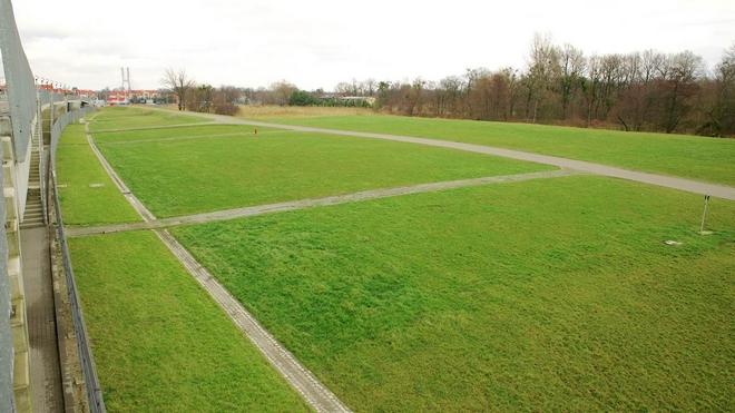 Od soboty będzie można rozpalić grilla przy Stadionie Miejskim. Ale piwo wypijesz tylko w ogródku