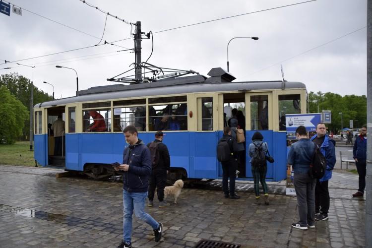 Wrocławianie zwiedzali zakamarki zajezdni na Popowicach [ZDJĘCIA]