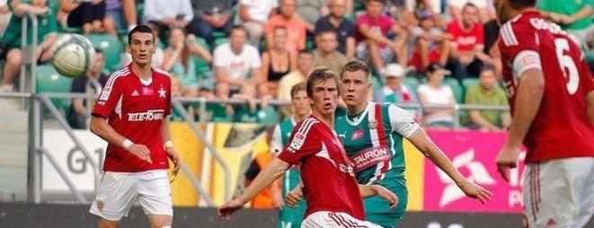 Śląsk w kiepskim stylu kończy 2013 rok - wrocławianie tylko zremisowali z Piastem Gliwice 0:0