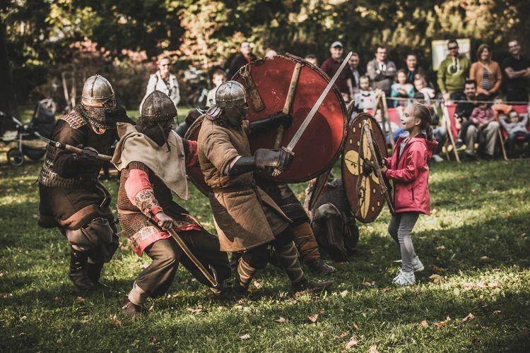 Średniowieczna osada i turniej rycerski na Leśnicy