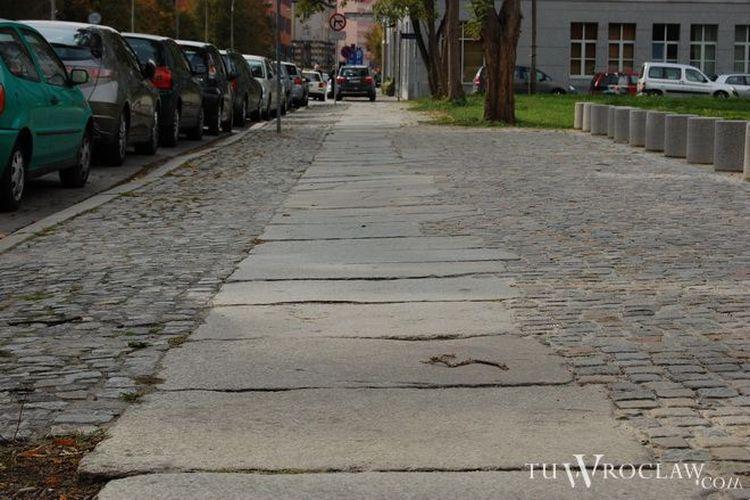 Miasto wyremontuje 5 kilometrów uszkodzonych chodników