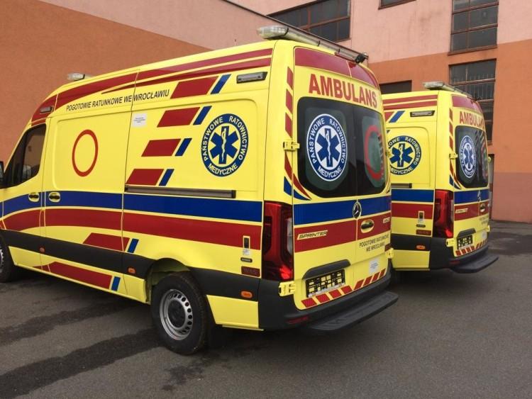 Nowe karetki dla Pogotowia Ratunkowego we Wrocławiu