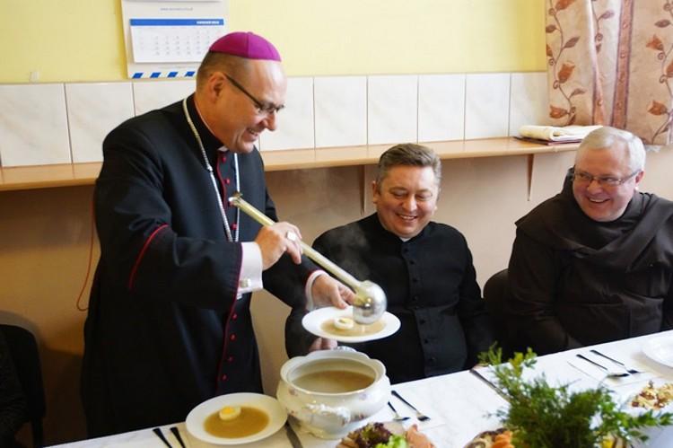 Wrocławska kuria organizuje Wielkanoc dla ubogich i bezdomnych