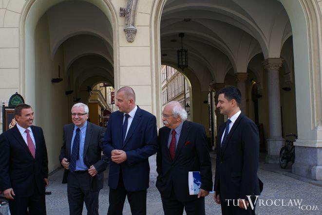 Wrocławscy politycy finiszują