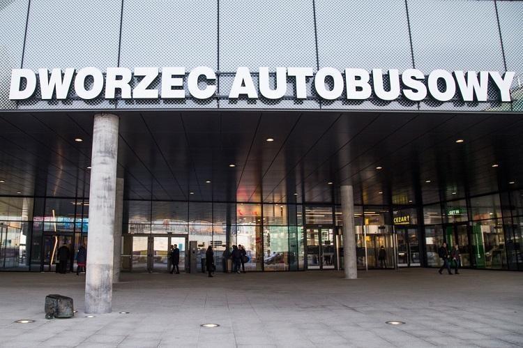 Wrocław: Akcja policji na dworcu PKS. Co się działo?
