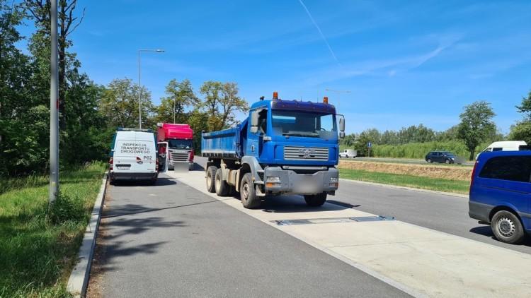 Wrocław: Kierował wywrotką, chociaż był pijany