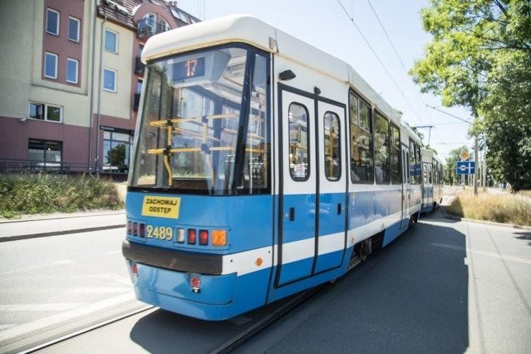 Tramwaje nie jeździły do Kleciny. Motorniczy wymagał pomocy medycznej