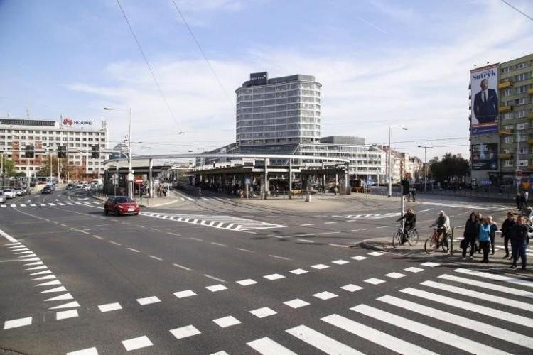 Wrocław: Straż miejska zatrzymała pijanego kierowcę na placu Grunwaldzkim