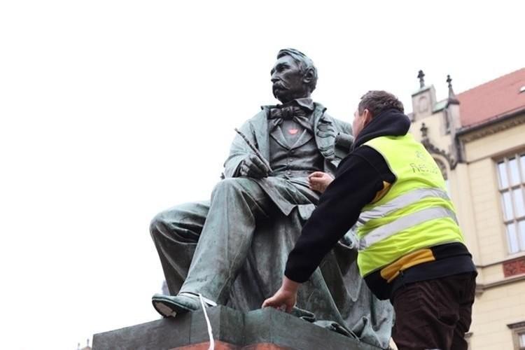 Wrocław: Fredrę i Szermierza znów okradli z atrybutów. I to w dwa dni