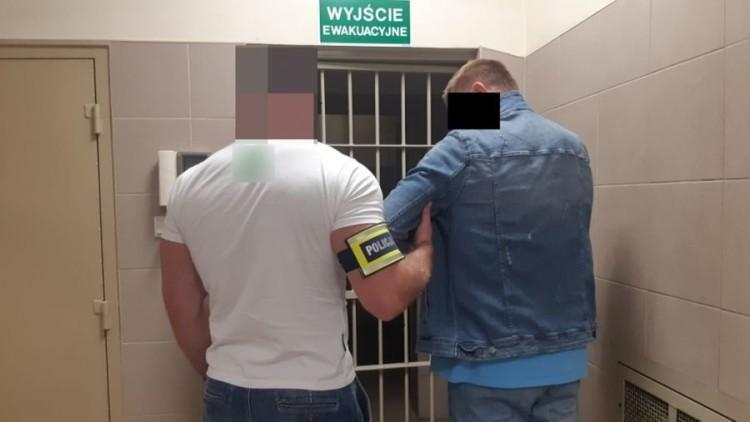 Policjant ukradł pieniądze handlarzowi narkotyków