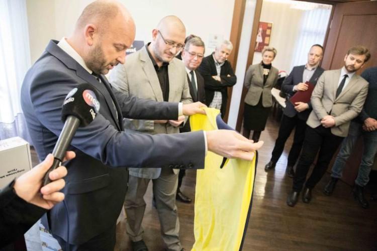 Wrocławski magistrat ogłosił przetarg na pluszowe krasnale i akcesoria dla niemowląt