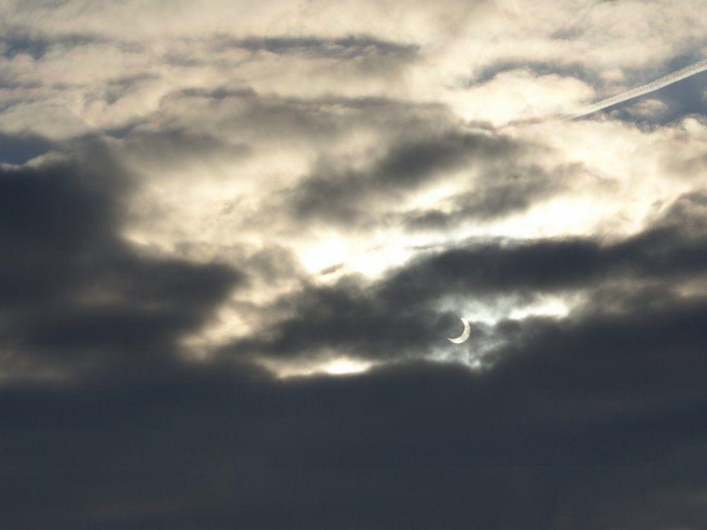 Częściowe zaćmienie słońca nad Wrocławiem