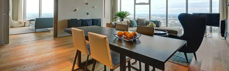 Za najtańszy apartament w Sky Tower trzeba zapłacić niespełna milion złotych. A za najdroższy...