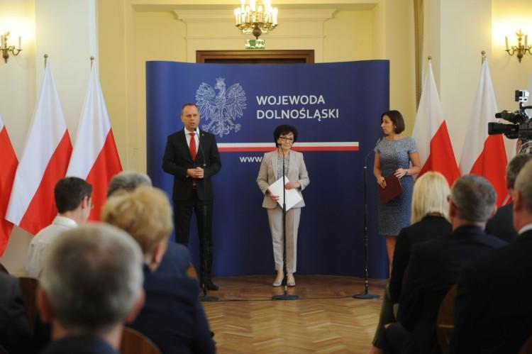 Elżbieta Witek wręczyła promesy dolnośląskim samorządom [ZDJĘCIA]