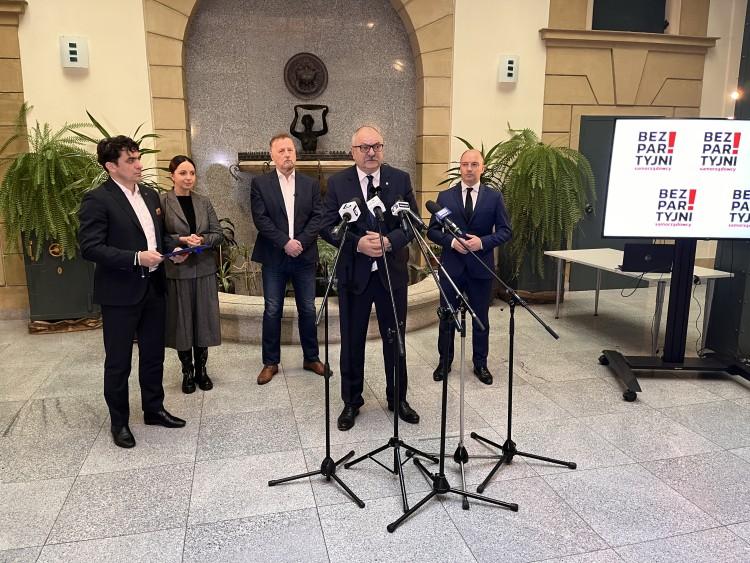 Bezpartyjni Samorządowcy wystartują w wyborach do Sejmu. Co proponują?