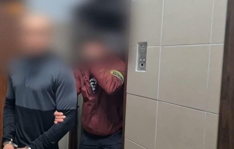 Wrocław: Mężczyzna uderzył kierowcę MPK łańcuchem i wybił szyby. Jest już w areszcie