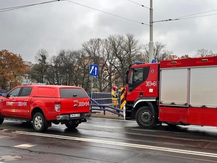 Uszkodzenie gazociągu w podwrocławskich Jeszkowicach. Ewakuowano mieszkańców