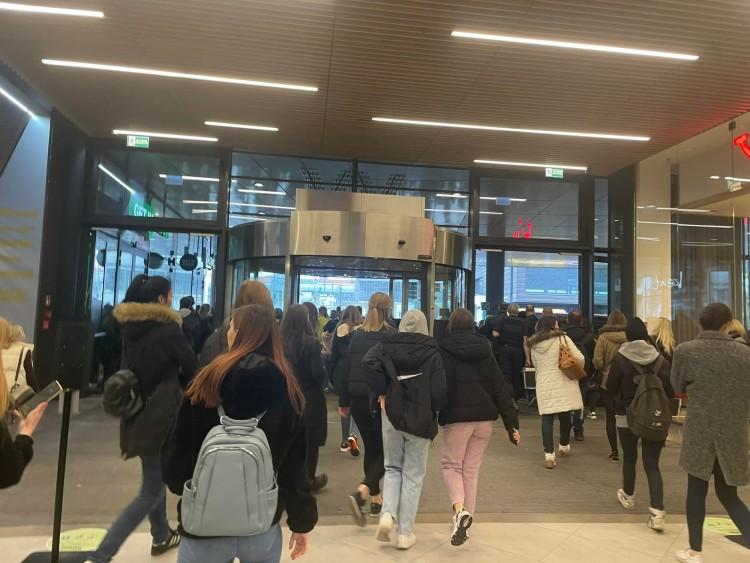 Alarm w galerii Wroclavia. Ewakuacja klientów