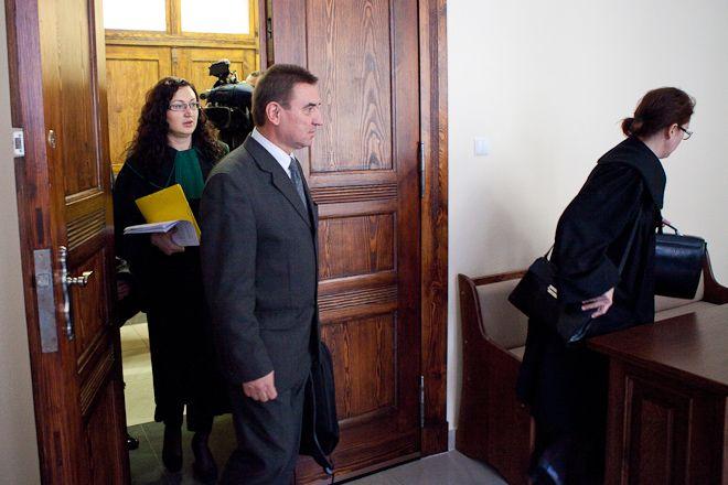 Dutkiewicz wygrywa proces z PO