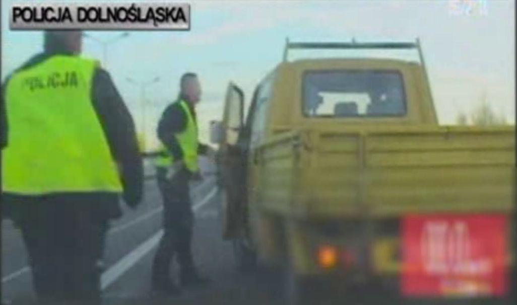 Kierowca busa z 3 promilami wybrał się na przejażdżkę po autostradzie A4