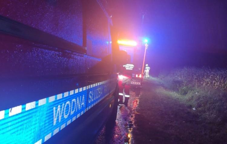 Uciekł z auta i nie udzielił pomocy rannej kobiecie. Szuka go policja