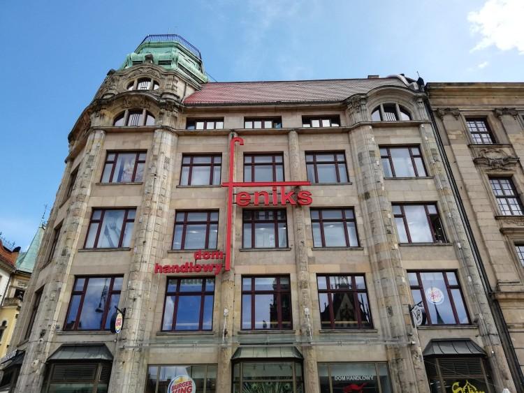 Dom Handlowy Feniks we Wrocławiu - kultowe miejsce nadal świetnie sobie radzi! To tam teraz kupisz
