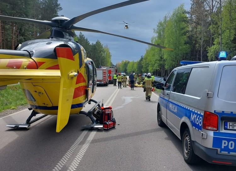 Wypadek na drodze do Wrocławia. Są ranni, lądował helikopter
